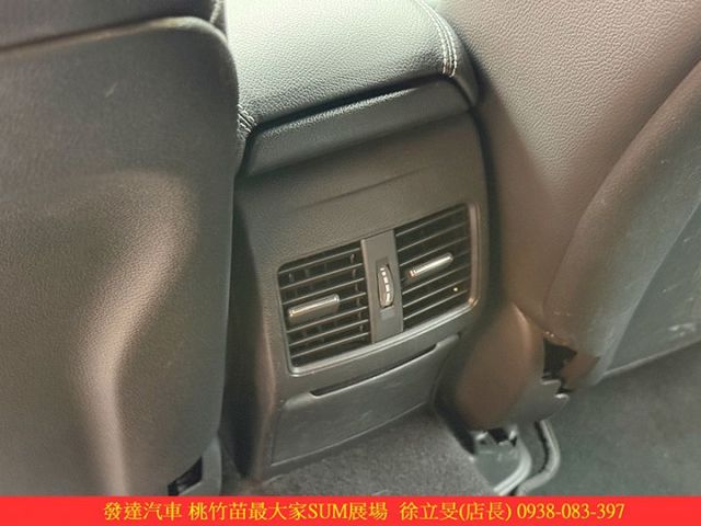 BENZ A180 2017年 1.6 紅 1368 順  第9張相片