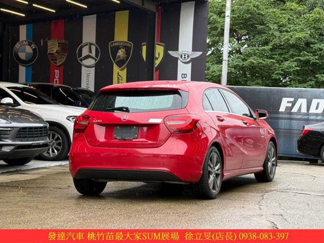 BENZ A180 2017年 1.6 紅 1368 順  第15張相片