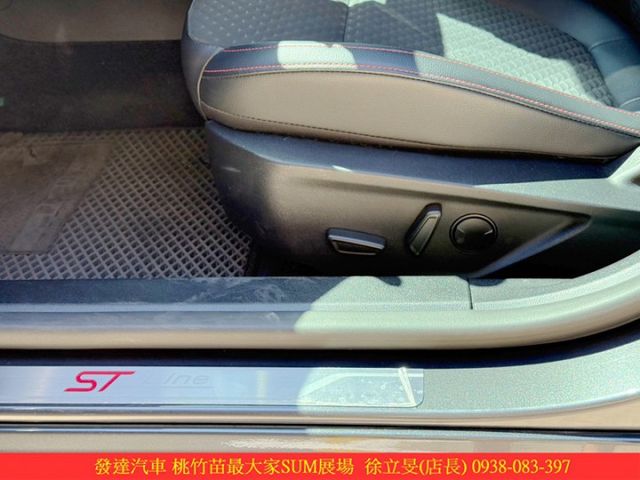 福特 FOCUS ST 2021年 1.5 灰 Lommel 6693  第8張相片