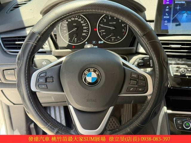 BMW 218I AT 2016年 1.5 白 2598 TCBU  第9張相片
