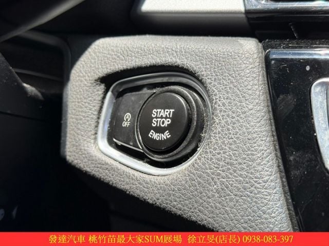 BMW 218I AT 2016年 1.5 白 2598 TCBU  第12張相片