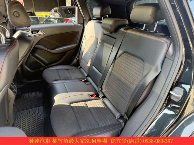 BENZ B200 2017年 1.6 黑 7876 順  第5張相片
