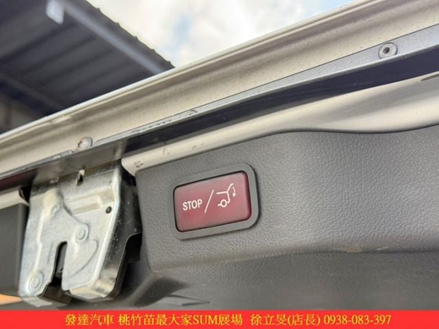 BENZ V250D 2017年 2.1 銀 6899 TCBU  第16張相片