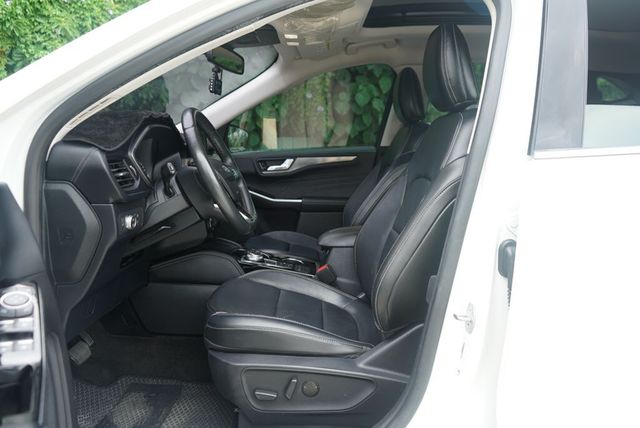 FORD福特 KUGA  第7張相片
