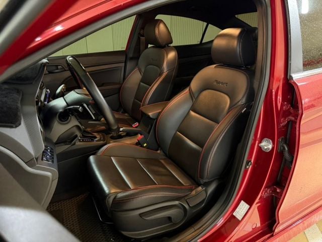 ELANTRA  第6張相片