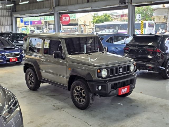 僅跑3萬7公里 JIMNY 4WD 超好看 水泥灰~  第4張相片