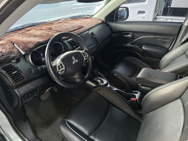 超美4WD~ 車輛整備中....  第4張相片