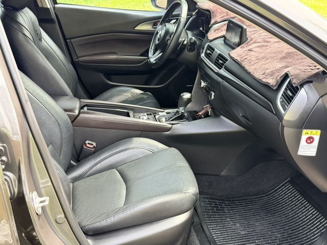 MAZDA馬自達 MAZDA 3  第11張相片