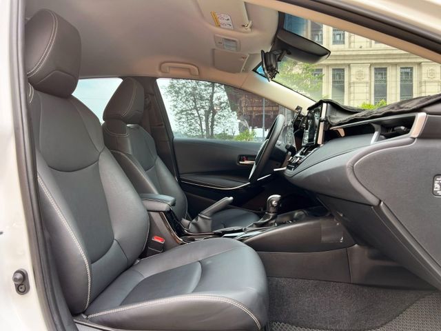 Toyota  Altis  第8張相片