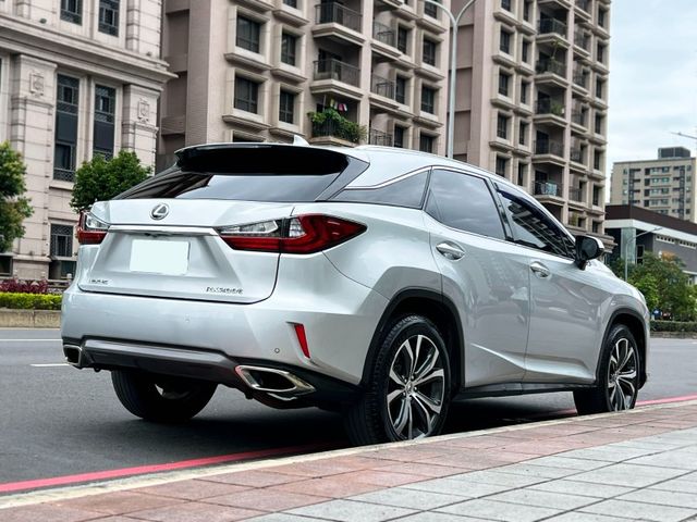 Lexus  RX  第3張相片