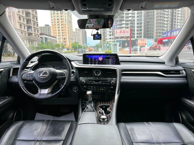 Lexus  RX  第5張相片