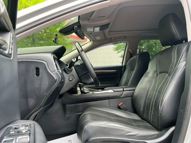Lexus  RX  第6張相片