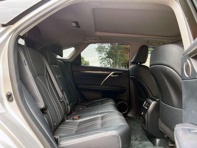Lexus  RX  第9張相片