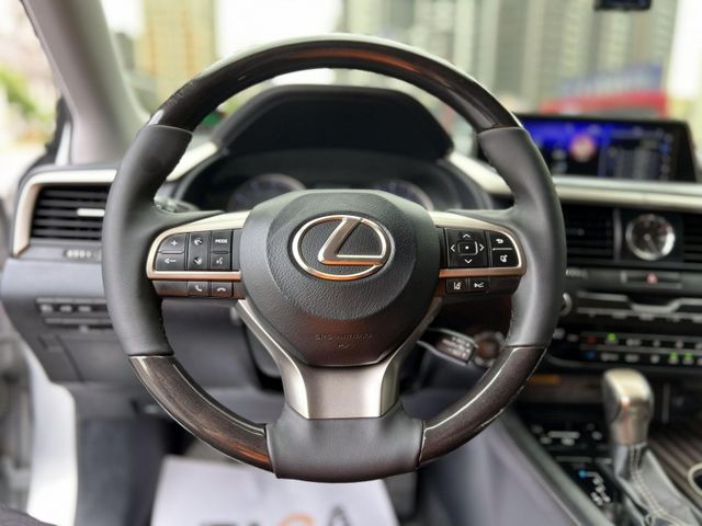 Lexus  RX  第11張相片