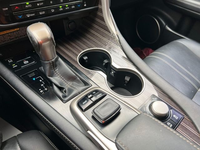 Lexus  RX  第15張相片
