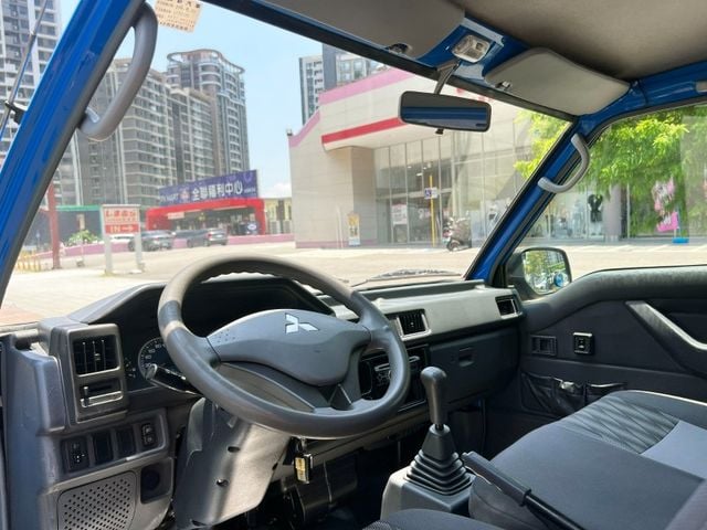 Mitsubishi  Delica  第7張相片