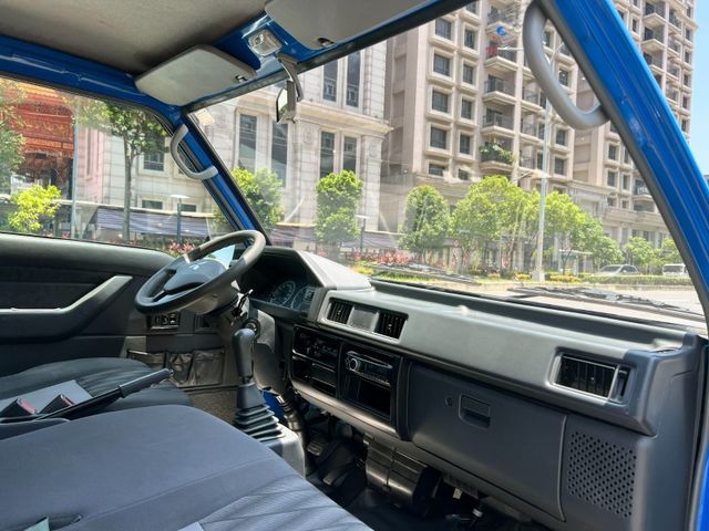 Mitsubishi  Delica  第9張相片