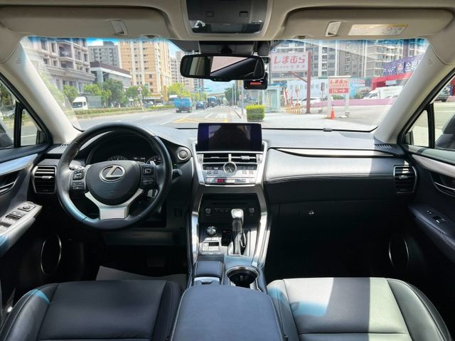 Lexus  NX  第5張相片