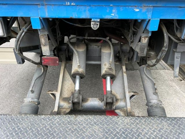 Mitsubishi  Canter  第9張相片