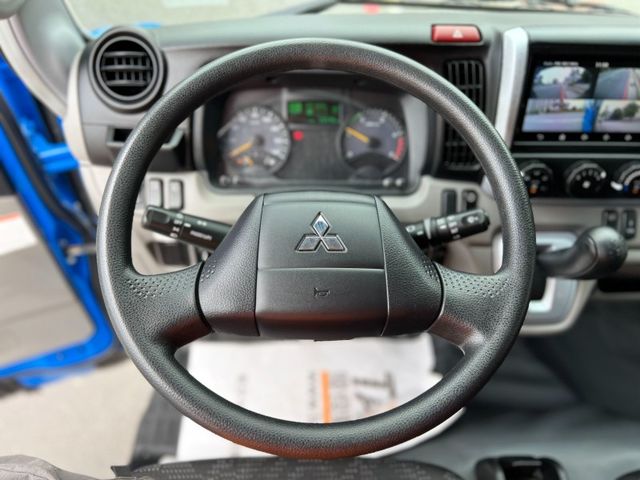 Mitsubishi  Canter  第14張相片