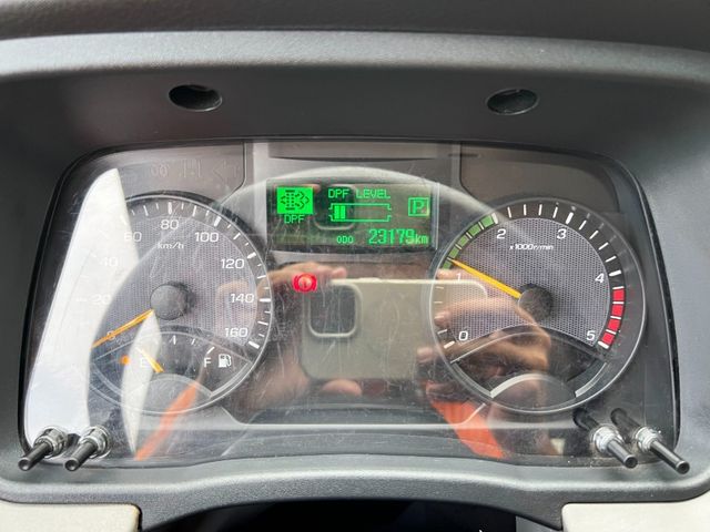Mitsubishi  Canter  第15張相片