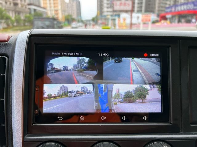 Mitsubishi  Canter  第16張相片