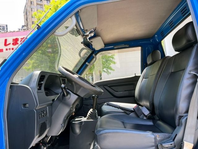 Mitsubishi  Delica  第7張相片