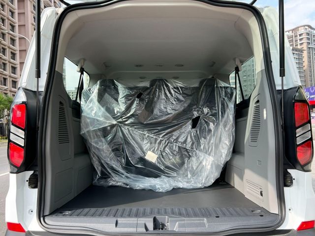 Ford/福特  Tourneo Custom  第10張相片
