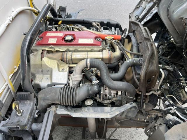 Hino  300  第17張相片