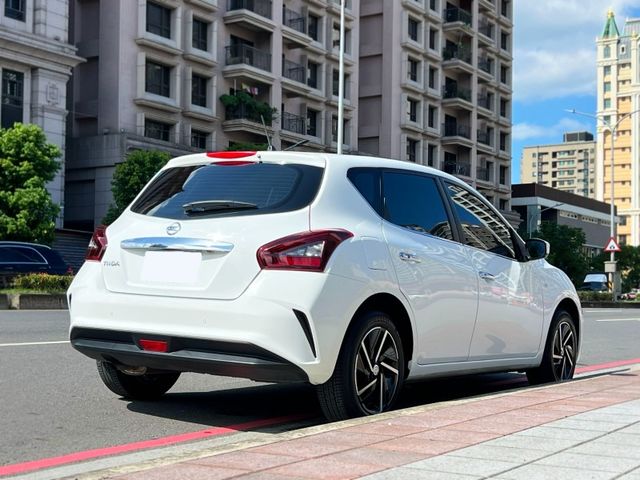 Nissan  Tiida  第2張相片