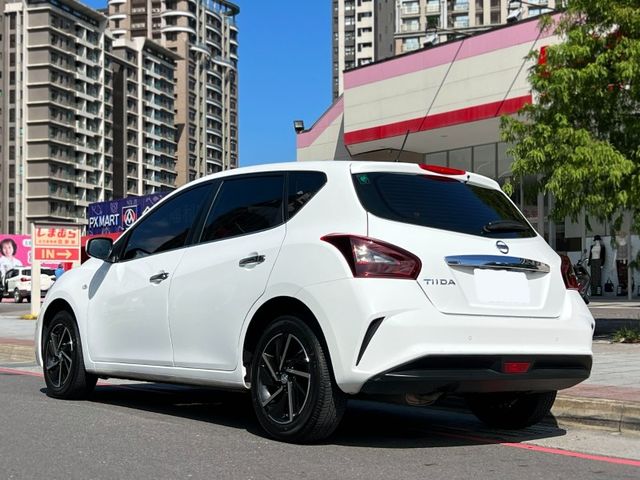 Nissan  Tiida  第3張相片