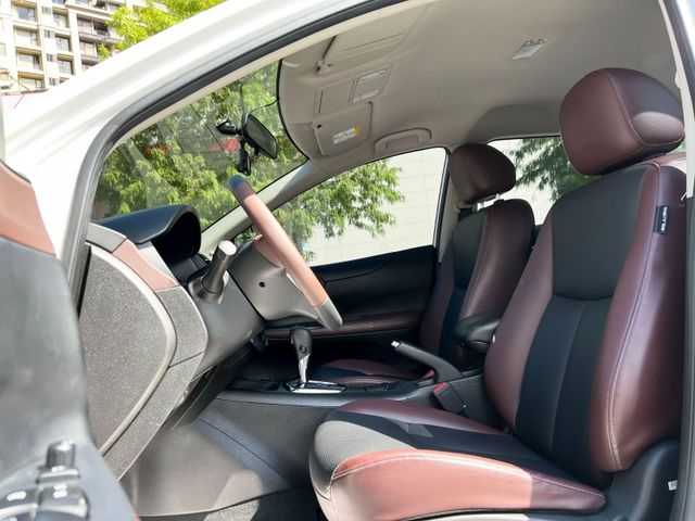 Nissan  Tiida  第5張相片
