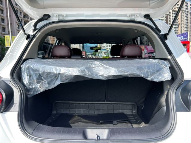Nissan  Tiida  第10張相片