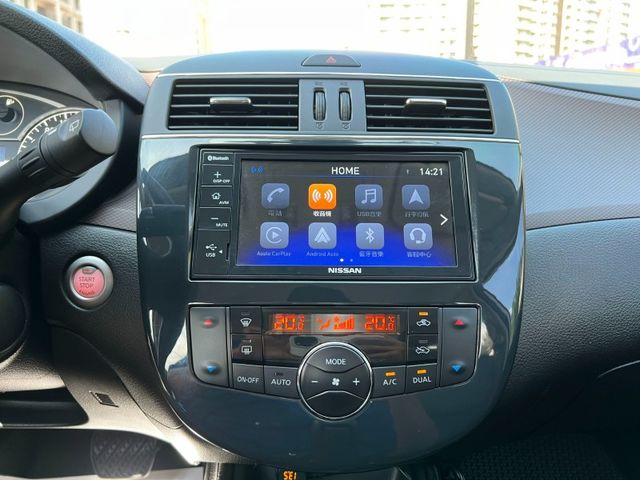 Nissan  Tiida  第13張相片