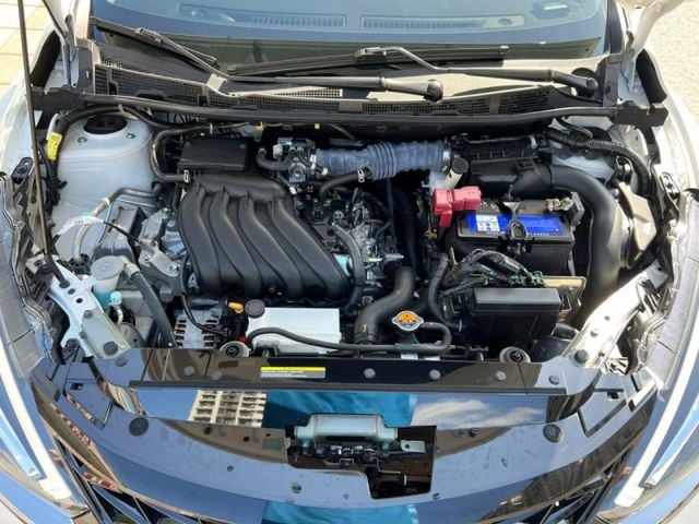 Nissan  Tiida  第18張相片