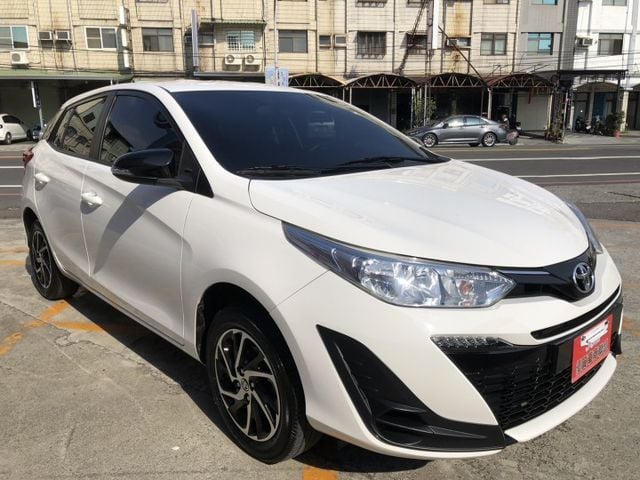 一手車 鈑件原 里程保證 豪華版 ABS 尋跡防滑 15吋鋁圈 七安 小車大空間 CP值高 妥善率好 省油 認證車有保固  第3張相片