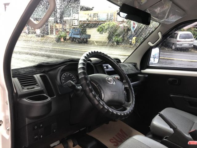 一手車 里程保證 車況非常優 九成以上的新車感覺 車主加裝前後行車記錄器 後車斗防撞護板 車頭後擋板護板  第14張相片