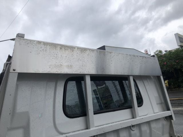 一手車 里程保證 車況非常優 九成以上的新車感覺 車主加裝前後行車記錄器 後車斗防撞護板 車頭後擋板護板  第15張相片