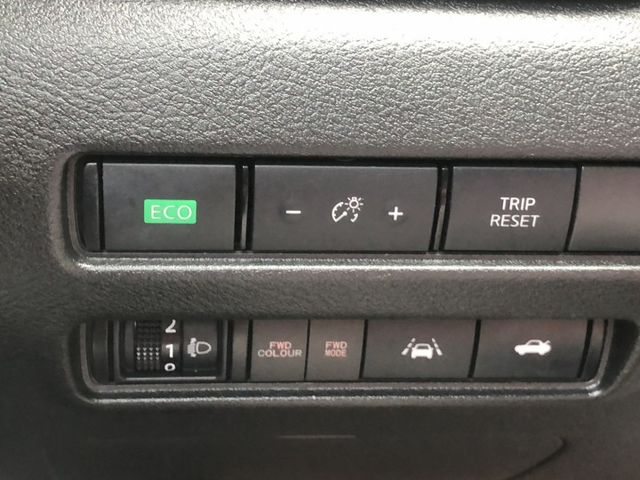 中階版 一手車 里程保證  有加裝全車環景 電子後視鏡 I-KEY遙控啟動 Apple CarPlay 認證車 有保固  第9張相片