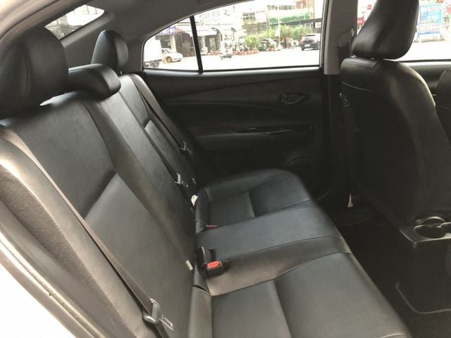 一手女用車 里程保證 無事故 鈑件原 里程超低只跑22,000 每年行駛不到3000公里 認證車 有保固 可貸款  第15張相片