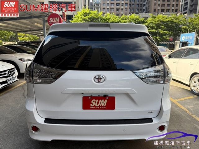 2016 SIENNA SE 一手車 雙電滑門 電動椅 8人座大空間 倒車顯影  第5張相片
