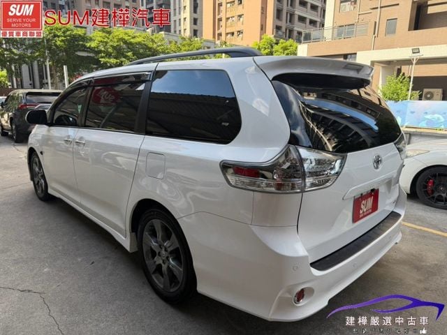 2016 SIENNA SE 一手車 雙電滑門 電動椅 8人座大空間 倒車顯影  第6張相片