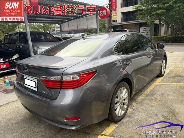 2014年2015型 E300h I-KEY 摸門 定速 車用螢幕 天窗 行車紀錄器 大電瓶原廠已換過  第4張相片