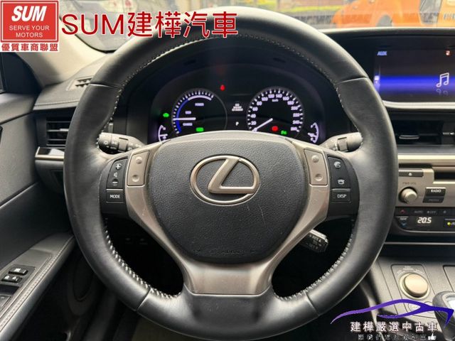 2014年2015型 E300h I-KEY 摸門 定速 車用螢幕 天窗 行車紀錄器 大電瓶原廠已換過  第12張相片