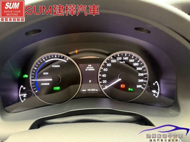 2014年2015型 E300h I-KEY 摸門 定速 車用螢幕 天窗 行車紀錄器 大電瓶原廠已換過  第14張相片