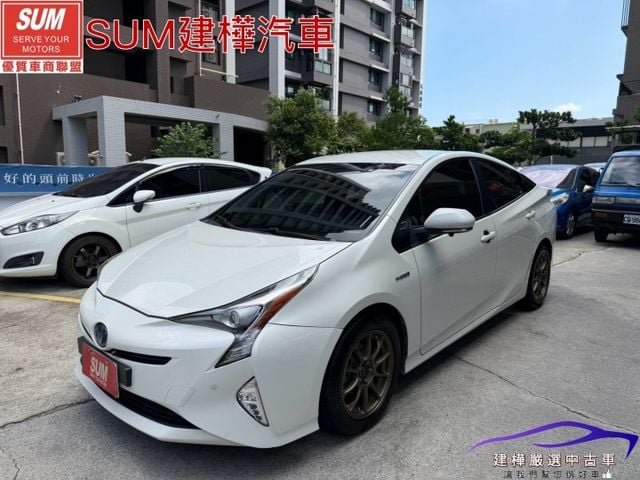 2017 PRIUS 只跑十萬 全車原鈑件 I-KEY 安卓機 導航 全車環景 抬頭顯示 胎壓偵測 加熱座椅  第1張相片