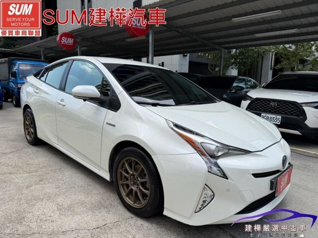 2017 PRIUS 只跑十萬 全車原鈑件 I-KEY 安卓機 導航 全車環景 抬頭顯示 胎壓偵測 加熱座椅  第3張相片