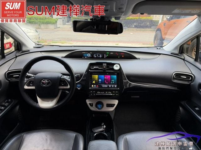 2017 PRIUS 只跑十萬 全車原鈑件 I-KEY 安卓機 導航 全車環景 抬頭顯示 胎壓偵測 加熱座椅  第12張相片