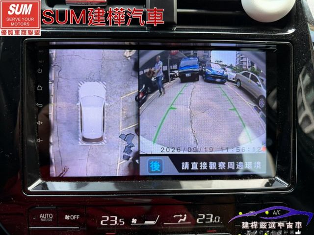 2017 PRIUS 只跑十萬 全車原鈑件 I-KEY 安卓機 導航 全車環景 抬頭顯示 胎壓偵測 加熱座椅  第15張相片