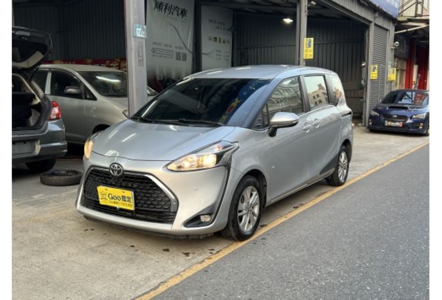 2020 sienta 1.8 五人豪華 ikey 恆溫 電折 倒車顯影  順利汽車～實車實價  第1張相片